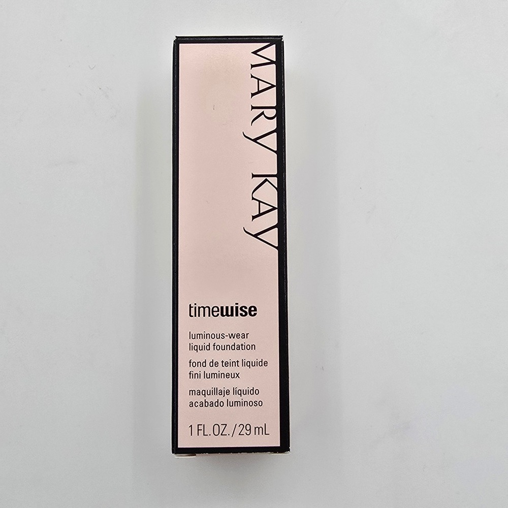 Mary Kay TimeWise Luminous-Wear Liquid Foundation Ivory 2 1 fl oz New in Box